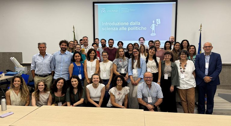 Italian science to policy training group picture